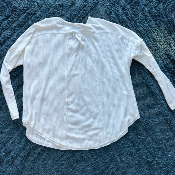 Free People Leo Henley Tee, size L, used condition - Picture 8 of 9